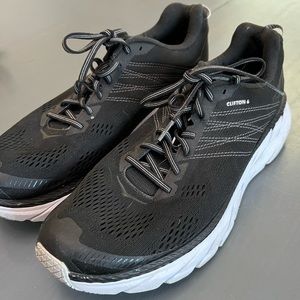 Hoka women’s 12